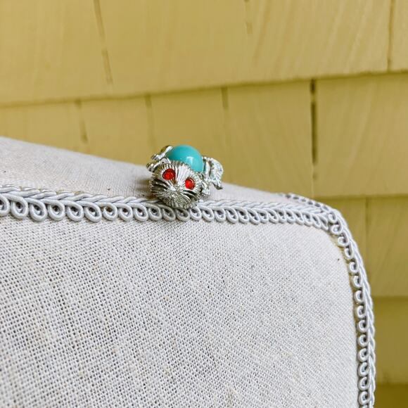 VTG 60s Quirky Cat Brooch Red Eyes Teal Belly Mid Century Figural Shoulder Pin - Picture 6 of 12